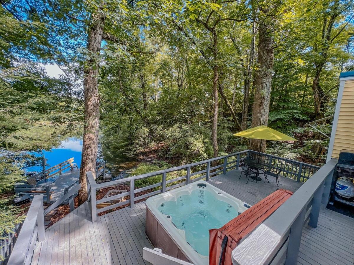 Life, Hocking Hills, Hot Tub, Fireplace, Pond *