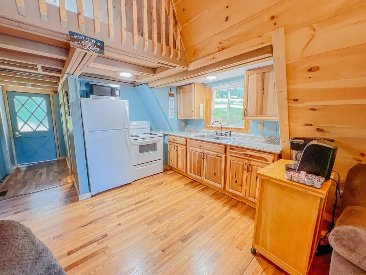 Life, Hocking Hills, Hot Tub, Fireplace, Pond Hébergement de vacances Rockbridge